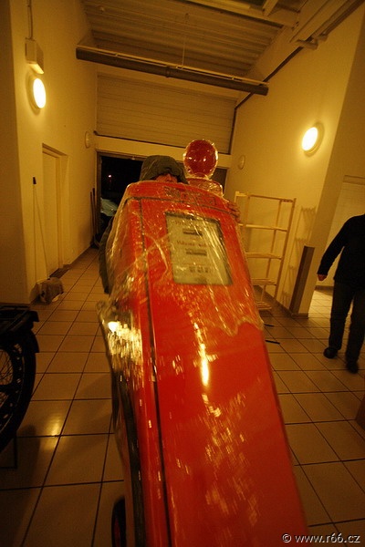 Výstavu jsme úspěšně nainstalovali - podívejte se.